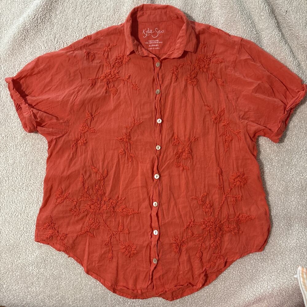 Kyla Seo embroidered top XS, Boho, Peasant, Pearly Buttons, Lightweight, EUC